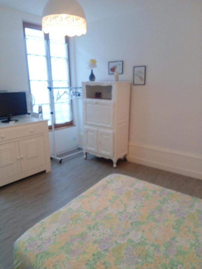 Vieux-Cognac, Chambre Avec Sa Salle De Bain Privative المظهر الخارجي الصورة