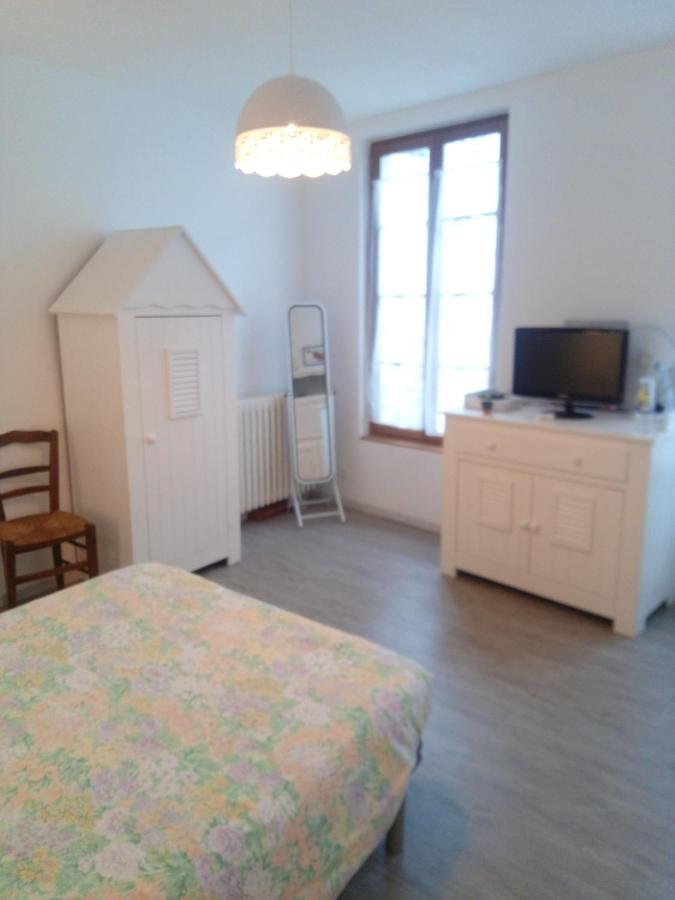 Vieux-Cognac, Chambre Avec Sa Salle De Bain Privative المظهر الخارجي الصورة